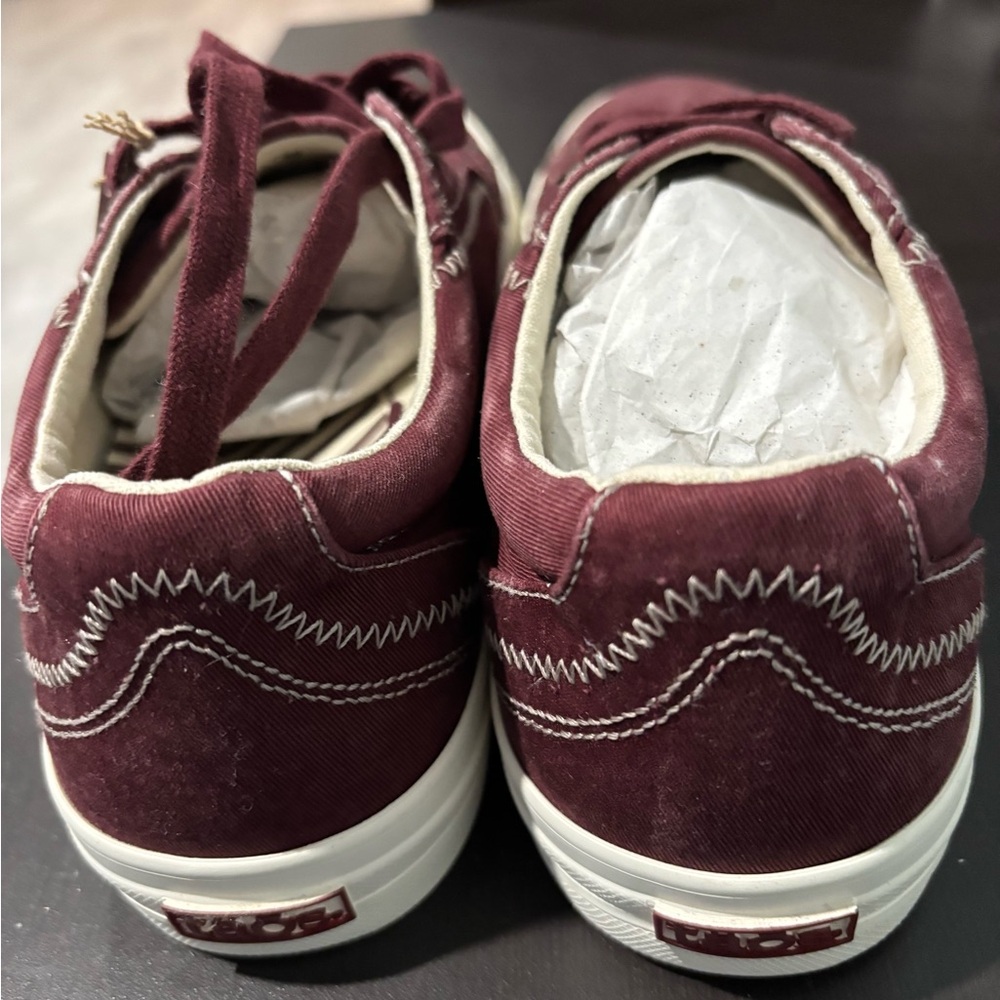 Taos Women’s Plim Soul Burgundy Sneakers – Size 9 – Comfortable & Stylish - Picture 2 of 6